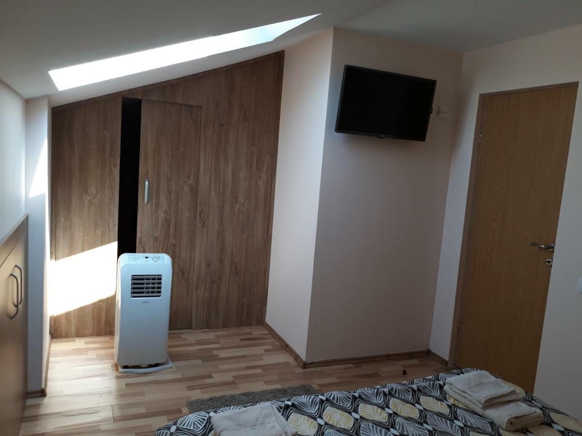 Penthouse Apartament Nufarul Орадеа Екстериор снимка