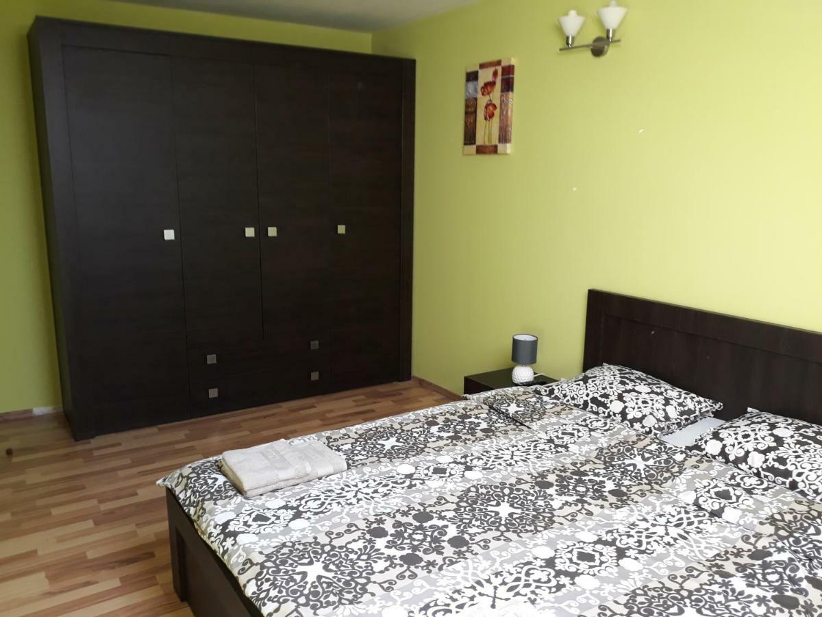 Penthouse Apartament Nufarul Орадеа Екстериор снимка