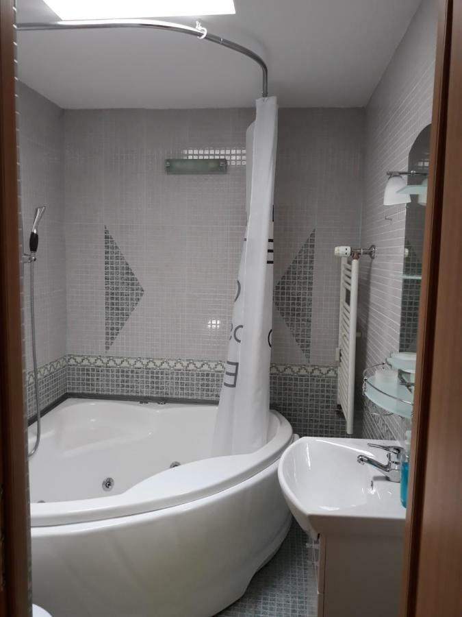 Penthouse Apartament Nufarul Орадеа Екстериор снимка